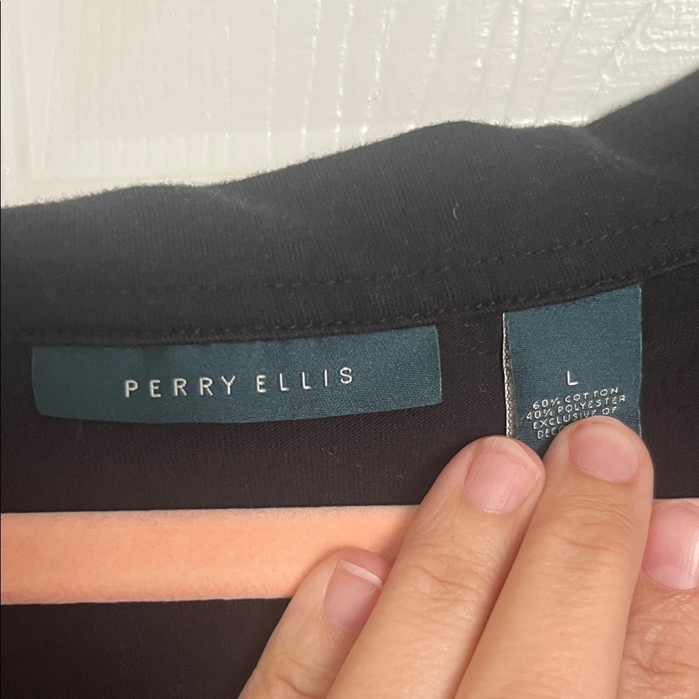 Perry Ellis Black Men’s Short Sleeve Top with quarter zip - Picture 2 of 4
